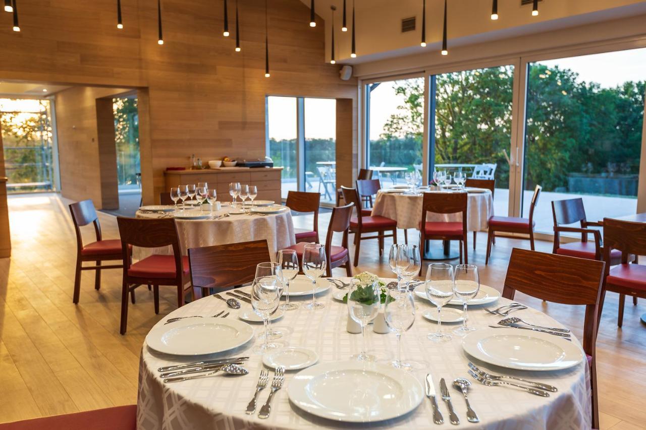 Modry Las Golf Resort Choszczno Kültér fotó